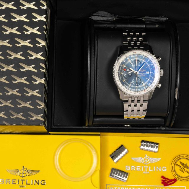 Breitling Navitimer Chronograph GMT 46 A24322 Image 6